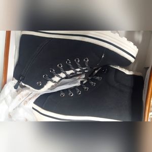 Gc sneaker boots lace n zipper closure sheep lined waterproof suede xgrip bottom
